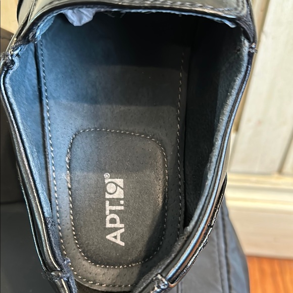 Men's Black Leather Slip-On Shoes - Picture 3 of 3